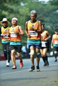 BIB: 40879, 48385
                            <button type="button" onclick="openModal(10127575)" class="btn btn-primary btn-sm float-right btn-popup" data-toggle="modal" data-target=".modal-high-quality">
                        <i class="fas fa-shopping-cart"></i> Add to Cart
                    </button>
                                            <button type="button" onclick="isThisMe(10127575, true)" class="btn btn-success btn-sm float-right btn-popup btn-isme hidden" data-toggle="tooltip" data-placement="bottom" title="นี่คือรูปของคุณใช่ไหม คลิกที่นี่เพื่อเอาเข้าอัลบั้ม">
                        <i class="fas fa-plus"></i> Add to album
                    </button>
                    <button type="button" onclick="isThisMe(10127575, false)" class="btn btn-warning btn-sm float-right btn-popup btn-isnotme hidden">
                        <i class="fas fa-ban"></i> Remove from album
                    </button>